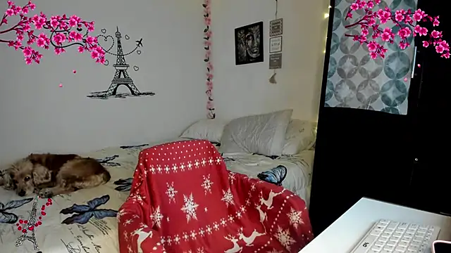 Snapshot of nataparis chatting on 07/17/26, 12:19 nataparis online show from 07/17/26, 12:19
