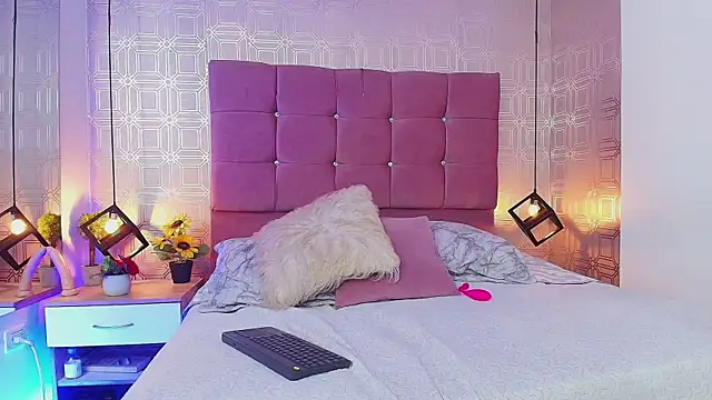 victoriapalmerfg online show from 03/13/25, 10:54