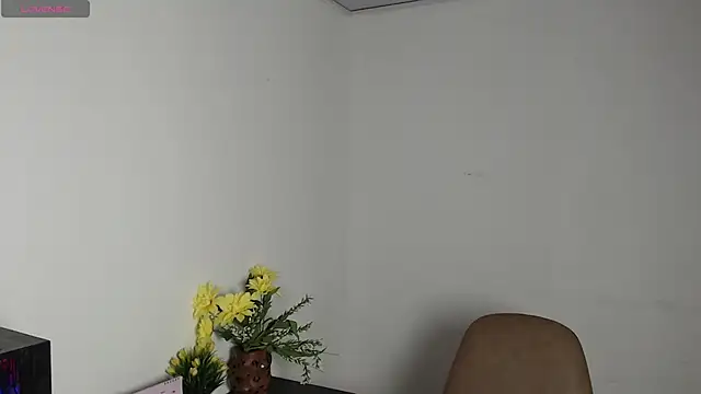 Snapshot of esmeralda-bk chatting on 01/13/26, 08:24 esmeralda-bk online show from 01/13/26, 08:24