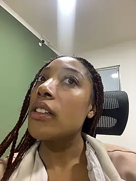 esmeralda-bk online show from 03/11/26, 07:41