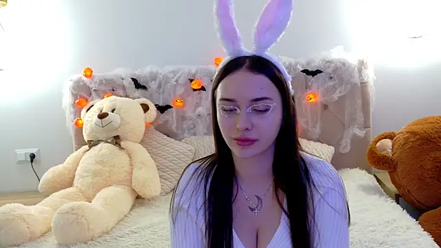 Snapshot of Lilliana_Moon chatting on 10/25/25, 07:51 Lilliana Moon online show from 10/25/25, 07:51