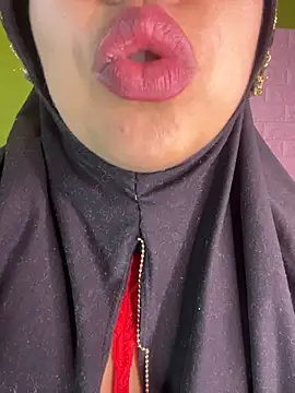 Snapshot of zahra_Jalid chatting on 02/27/26, 12:11 zahra Jalid online show from 02/27/26, 12:11