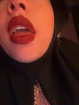 Snapshot of zahra_Jalid chatting on 05/15/26, 11:14 zahra Jalid online show from 05/15/26, 11:14