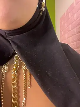 zahra Jalid online show from 04/15/26, 01:00