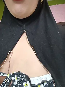 zahra Jalid online show from 11/28/25, 11:38