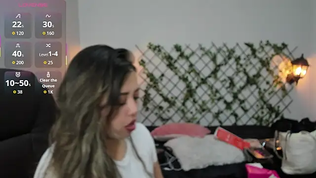 zahra Jalid online show from 10/21/25, 09:14