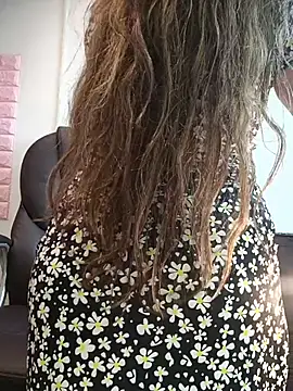 zahra Jalid online show from 11/13/25, 10:57