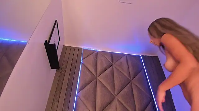 Snapshot of SabrinaSpell_ chatting on 09/20/25, 11:48 SabrinaSpell online show from 09/20/25, 11:48