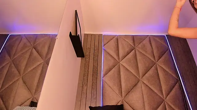 Snapshot of SabrinaSpell_ chatting on 09/26/25, 11:50 SabrinaSpell online show from 09/26/25, 11:50