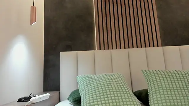 Snapshot of SabrinaSpell_ chatting on 10/12/25, 11:44 SabrinaSpell online show from 10/12/25, 11:44