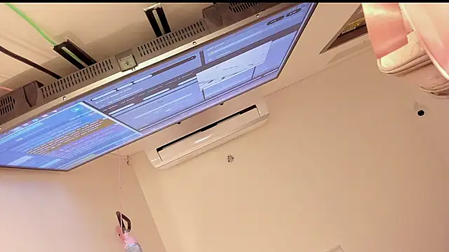 Snapshot of SabrinaSpell_ chatting on 11/10/25, 11:48 SabrinaSpell online show from 11/10/25, 11:48