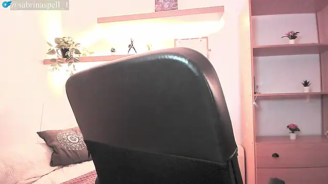 SabrinaSpell  online show from 04/25/26, 06:27