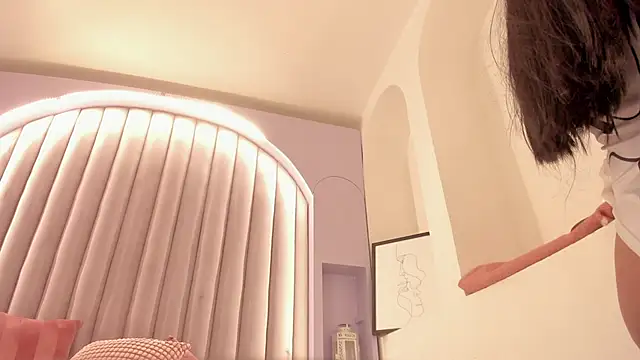 Snapshot of SabrinaSpell_ chatting on 11/09/25, 12:09 SabrinaSpell online show from 11/09/25, 12:09