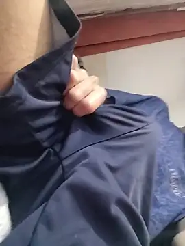 Snapshot of adriaav chatting on 06/19/26, 02:17 adriaav online show from 06/19/26, 02:17