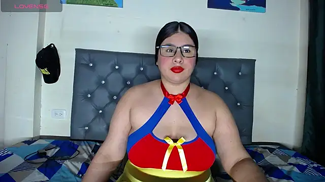 Antonellaa 111 online show from 11/16/25, 05:45