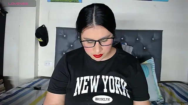 Snapshot of Antonellaa_111 chatting on 10/24/25, 02:54 Antonellaa 111 online show from 10/24/25, 02:54