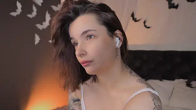 Bella Alita online show from 10/28/25, 08:19