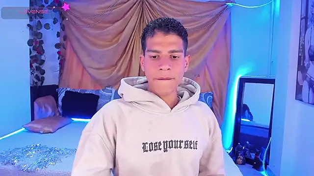 Ethan Boyy online show from 10/31/25, 10:05