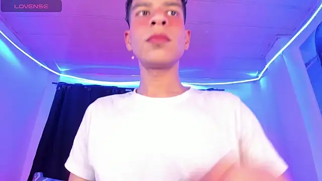 Ethan Boyy online show from 03/24/26, 09:04