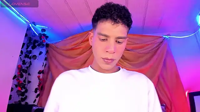 Ethan Boyy online show from 12/19/25, 02:26