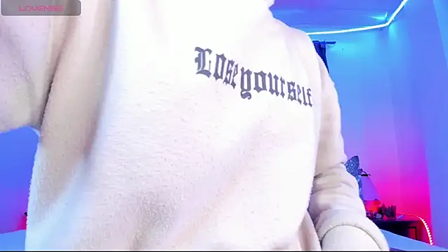 Ethan Boyy online show from 04/17/26, 09:50