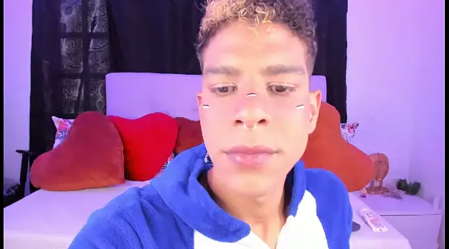 Snapshot of Ethan_Boyy chatting on 02/27/25, 09:47 Ethan Boyy online show from 02/27/25, 09:47
