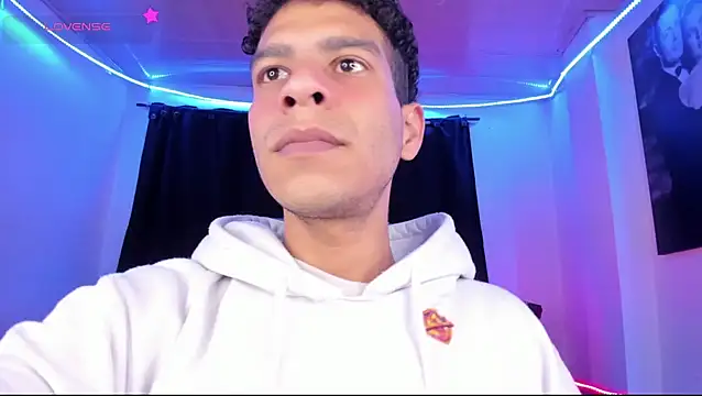 Snapshot of Ethan_Boyy chatting on 06/20/26, 03:50 Ethan Boyy online show from 06/20/26, 03:50