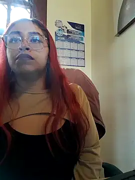 Snapshot of AnonymousGirl chatting on 10/30/25, 02:14 AnonymousGirl online show from 10/30/25, 02:14