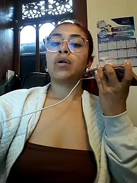 Snapshot of AnonymousGirl chatting on 12/15/25, 10:26 AnonymousGirl online show from 12/15/25, 10:26