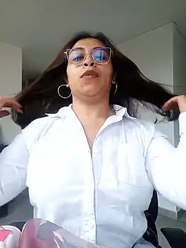 AnonymousGirl online show from 05/26/26, 07:56