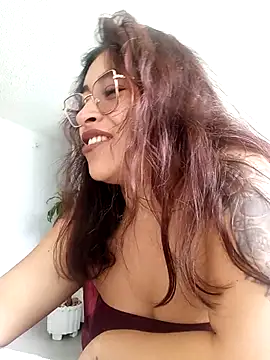 AnonymousGirl online show from 05/01/26, 03:17