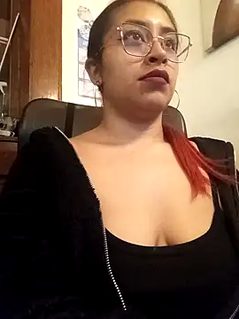 Snapshot of AnonymousGirl chatting on 11/13/25, 12:03 AnonymousGirl online show from 11/13/25, 12:03