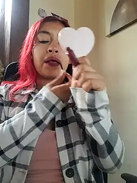 Snapshot of AnonymousGirl chatting on 12/02/25, 01:24 AnonymousGirl online show from 12/02/25, 01:24