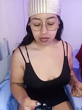 AnonymousGirl online show from 08/01/26, 12:36