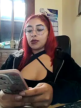 Snapshot of AnonymousGirl chatting on 11/18/25, 03:15 AnonymousGirl online show from 11/18/25, 03:15