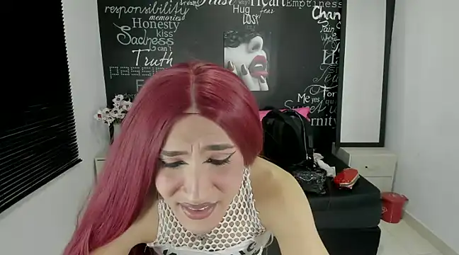 Snapshot of Georgina_Giio chatting on 01/25/25, 04:34 Georgina Giio online show from 01/25/25, 04:34