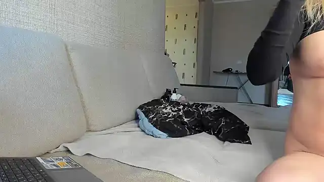 KittyMeawsX online show from 03/29/26, 01:29