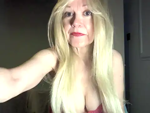 Snapshot of petina chatting on 10/03/25, 05:31 petina online show from 10/03/25, 05:31