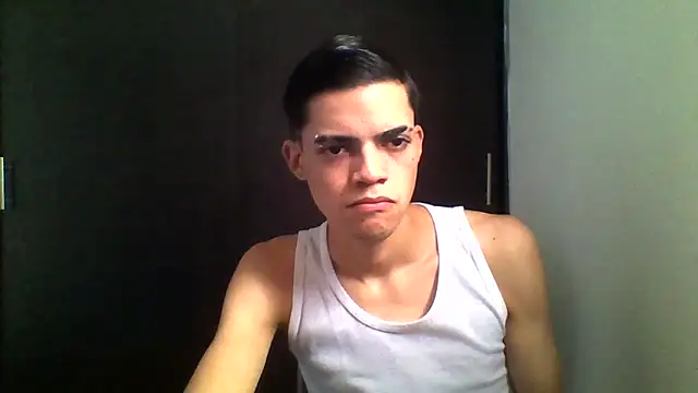 Latinos 2001 online show from 05/14/26, 02:36