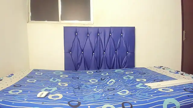 Latinos 2001 online show from 01/11/26, 01:29