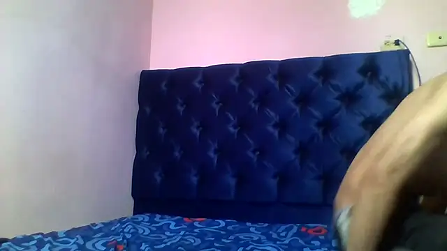 Latinos 2001 online show from 04/08/26, 03:57