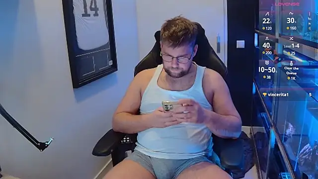 Snapshot of justinitt chatting on 02/20/25, 10:04 justinitt online show from 02/20/25, 10:04