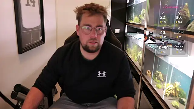 Snapshot of justinitt chatting on 03/11/25, 09:48 justinitt online show from 03/11/25, 09:48