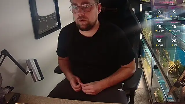 Snapshot of justinitt chatting on 03/03/25, 12:12 justinitt online show from 03/03/25, 12:12