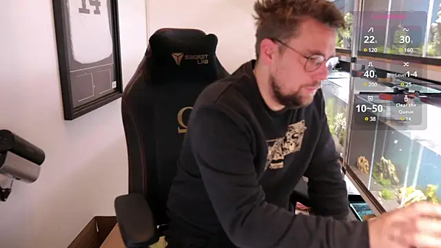 Snapshot of justinitt chatting on 03/07/25, 10:46 justinitt online show from 03/07/25, 10:46