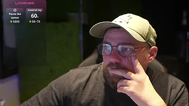 Snapshot of justinitt chatting on 10/07/25, 09:21 justinitt online show from 10/07/25, 09:21