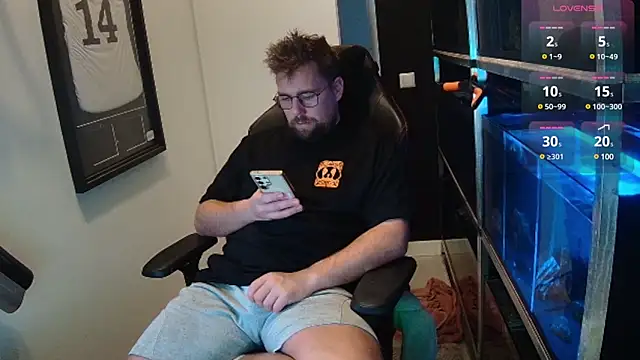 Snapshot of justinitt chatting on 02/27/25, 08:13 justinitt online show from 02/27/25, 08:13