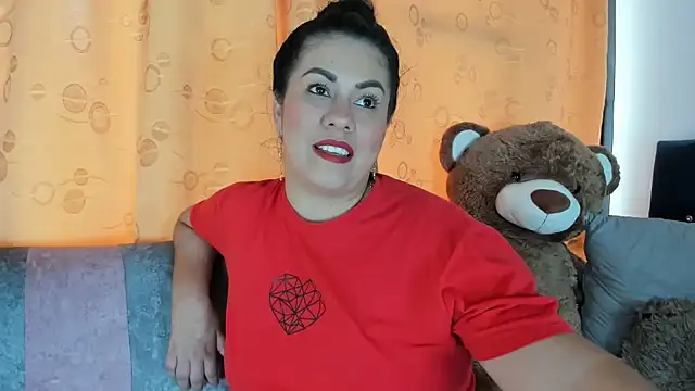 thamara226 online show from 01/14/26, 03:37