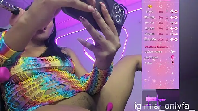 Snapshot of miaa--pervert chatting on 10/01/25, 11:52 miaa--pervert online show from 10/01/25, 11:52