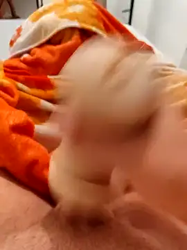 kzzix online show from 12/15/25, 01:00